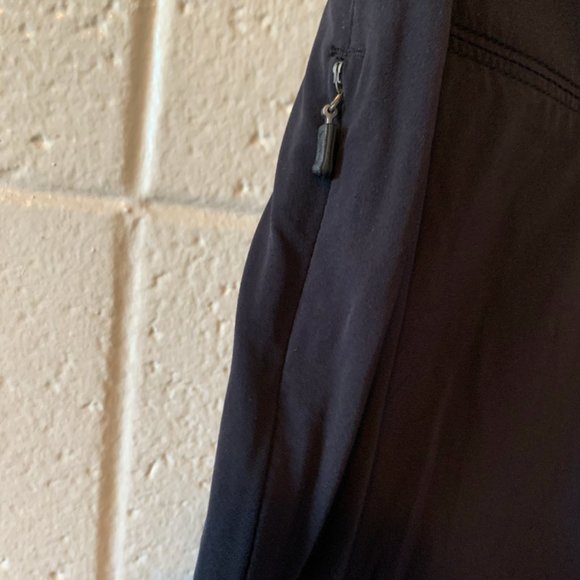 Nike Joggers - Picture 4 of 5